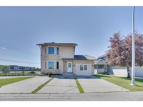 186 Martinglen Way Ne, Calgary, AB - Outdoor With Facade