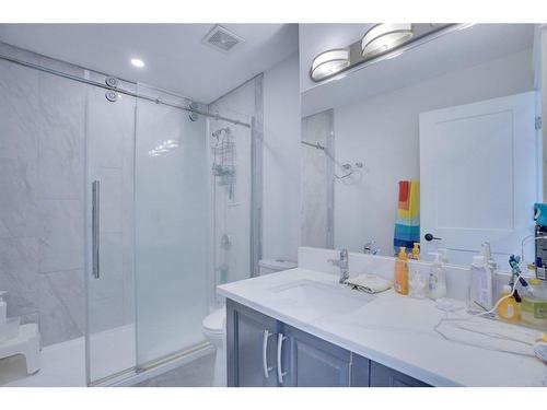 186 Martinglen Way Ne, Calgary, AB - Indoor Photo Showing Bathroom