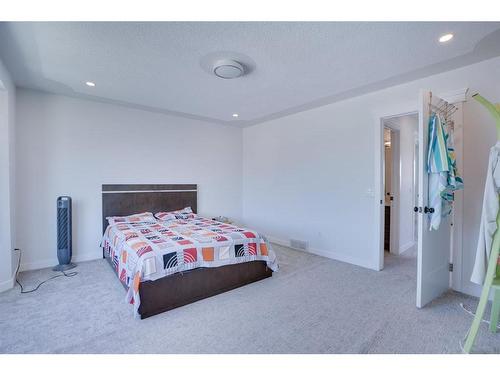 186 Martinglen Way Ne, Calgary, AB - Indoor Photo Showing Bedroom