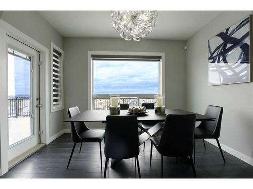 239 Hillcrest Heights Sw, Airdrie, AB - Indoor Photo Showing Dining Room