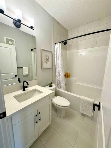 168 Arbour Lake Hill Nw, Calgary, AB - Indoor Photo Showing Bathroom