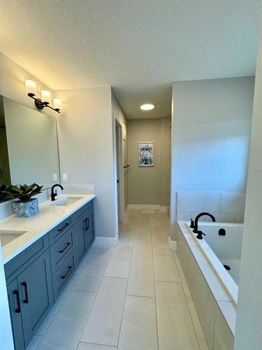 168 Arbour Lake Hill Nw, Calgary, AB - Indoor Photo Showing Bathroom