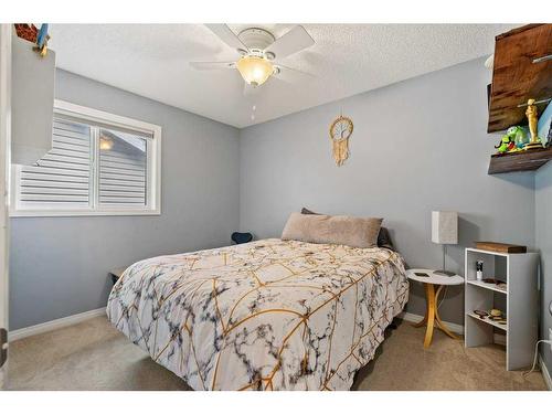 35 Copperfield Common Se, Calgary, AB - Indoor Photo Showing Bedroom