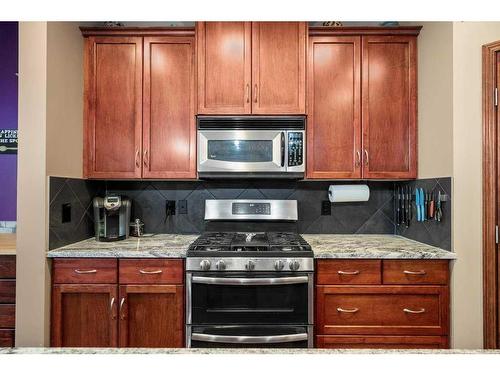 35 Copperfield Common Se, Calgary, AB - Indoor Photo Showing Kitchen