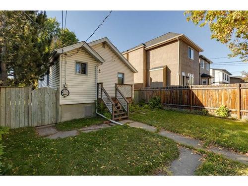 228 22 Avenue Nw, Calgary, AB - Outdoor