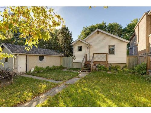 228 22 Avenue Nw, Calgary, AB - Outdoor