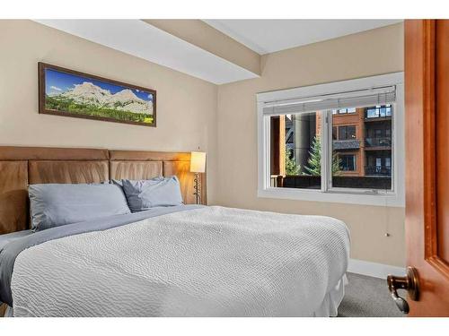 314-187 Kananaskis Way, Canmore, AB - Indoor Photo Showing Bedroom