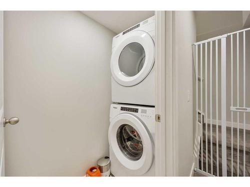 380 Canals Crossing Sw, Airdrie, AB - Indoor Photo Showing Laundry Room