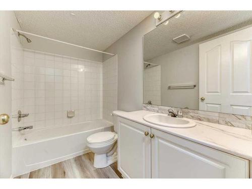 1214-6635 25 Avenue Ne, Calgary, AB - Indoor Photo Showing Bathroom