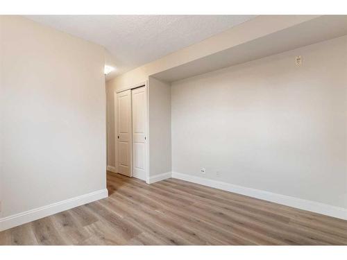 701-733 14 Ave Sw, Calgary, AB - Indoor Photo Showing Other Room