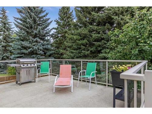 492 Silvergrove Gardens Nw, Calgary, AB - Outdoor