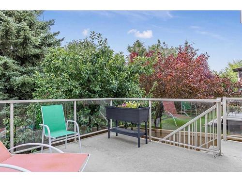 492 Silvergrove Gardens Nw, Calgary, AB - Outdoor