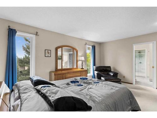 492 Silvergrove Gardens Nw, Calgary, AB - Indoor Photo Showing Bedroom