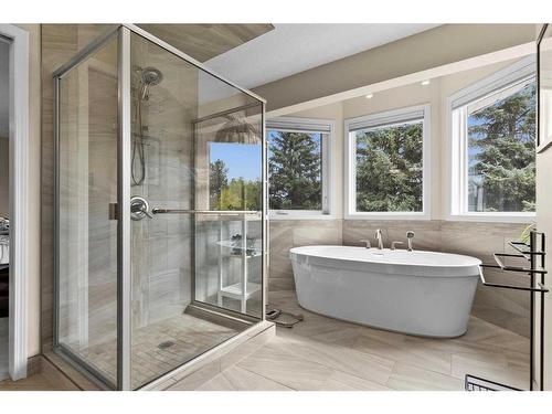 492 Silvergrove Gardens Nw, Calgary, AB - Indoor Photo Showing Bathroom