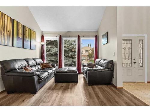 492 Silvergrove Gardens Nw, Calgary, AB - Indoor Photo Showing Living Room