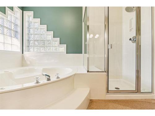 515 Sierra Morena Place Sw, Calgary, AB - Indoor Photo Showing Bathroom