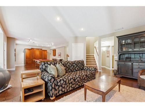 515 Sierra Morena Place Sw, Calgary, AB - Indoor Photo Showing Living Room