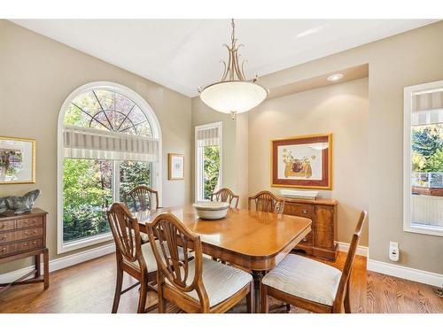 515 Sierra Morena Place Sw, Calgary, AB - Indoor Photo Showing Dining Room