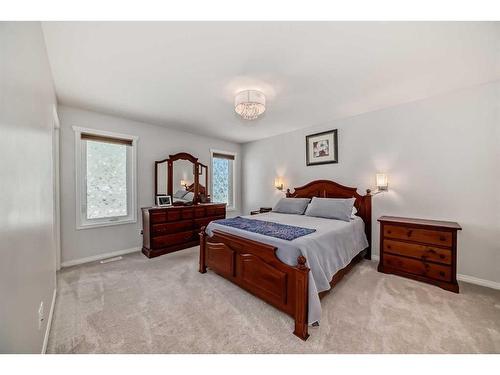 526 Carriage Lane Drive, Carstairs, AB - Indoor Photo Showing Bedroom