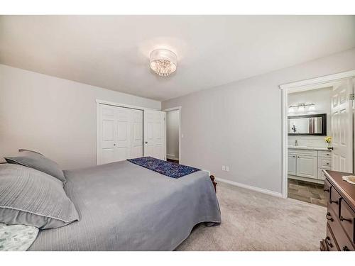 526 Carriage Lane Drive, Carstairs, AB - Indoor Photo Showing Bedroom