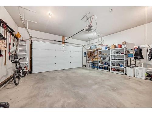 526 Carriage Lane Drive, Carstairs, AB - Indoor Photo Showing Garage