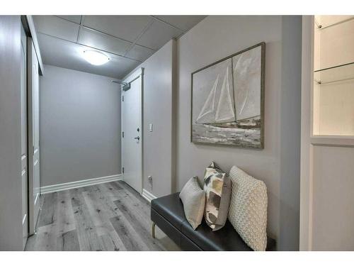 606-836 15 Avenue Sw, Calgary, AB - Indoor Photo Showing Other Room