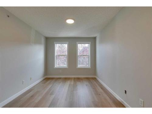 315-2233 34 Avenue Sw, Calgary, AB - Indoor Photo Showing Other Room