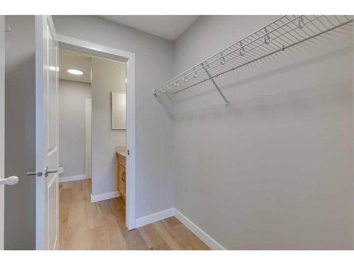 315-2233 34 Avenue Sw, Calgary, AB - Indoor With Storage