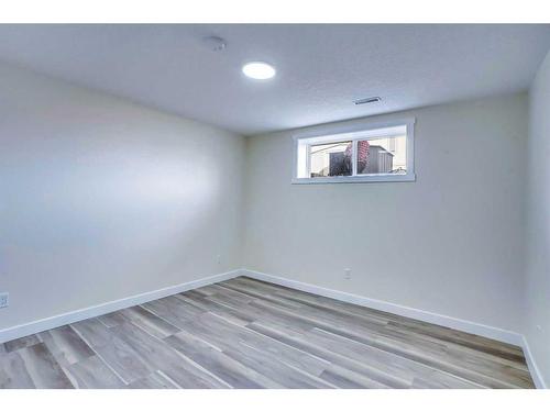 7746 Laguna Way Ne, Calgary, AB - Indoor Photo Showing Other Room