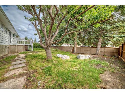 9616 Palisan Place Sw, Calgary, AB - Outdoor