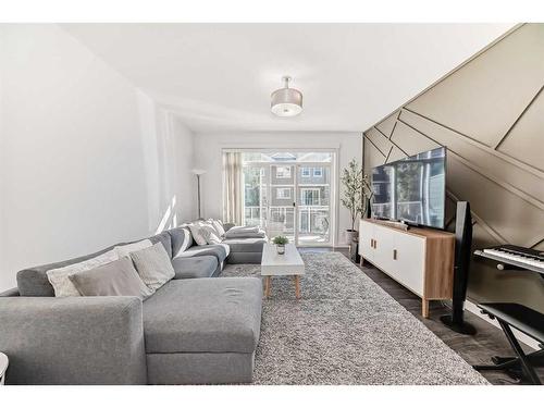 109 Evanston Manor Nw, Calgary, AB - Indoor Photo Showing Living Room