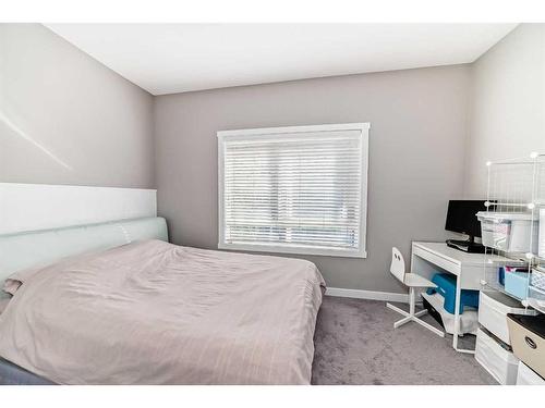 109 Evanston Manor Nw, Calgary, AB - Indoor Photo Showing Bedroom