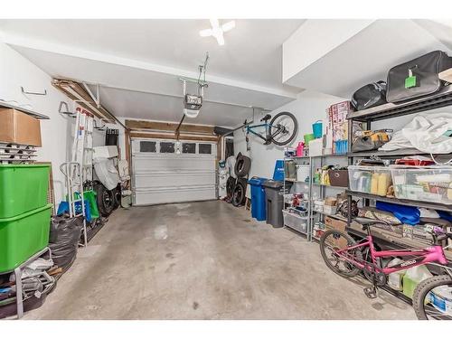 109 Evanston Manor Nw, Calgary, AB - Indoor Photo Showing Garage