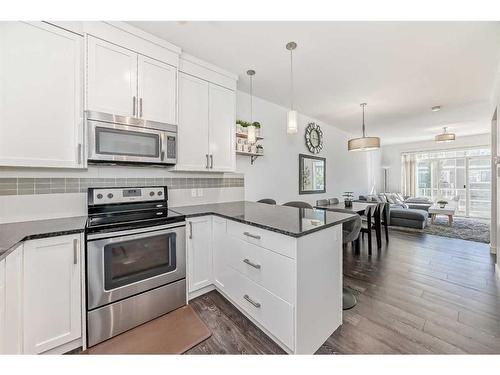 109 Evanston Manor Nw, Calgary, AB - Indoor Photo Showing Kitchen With Upgraded Kitchen