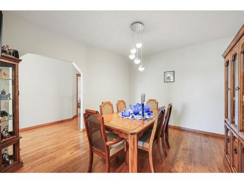 34-99 Christie Point Sw, Calgary, AB - Indoor Photo Showing Dining Room