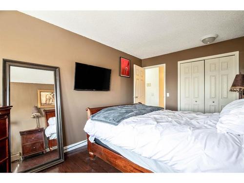 404-1919 17 Avenue Sw, Calgary, AB - Indoor Photo Showing Bedroom