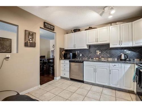 404-1919 17 Avenue Sw, Calgary, AB - Indoor Photo Showing Kitchen