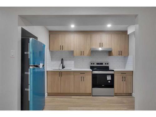 1327B 35 Street Se, Calgary, AB - Indoor Photo Showing Kitchen