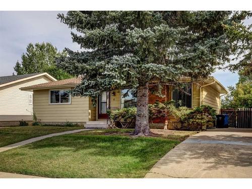 6 Radcliffe Crescent Se, Calgary, AB - Outdoor