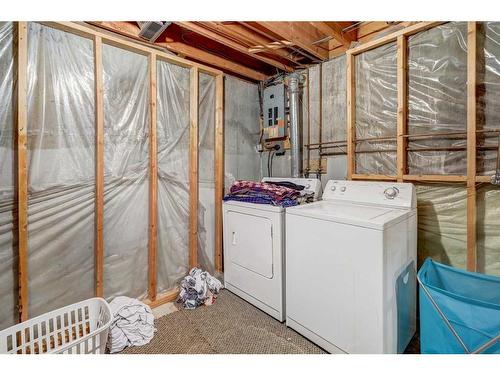 6 Radcliffe Crescent Se, Calgary, AB - Indoor Photo Showing Laundry Room