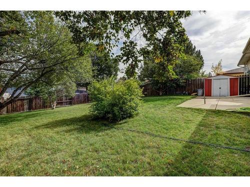 6 Radcliffe Crescent Se, Calgary, AB - Outdoor With Backyard