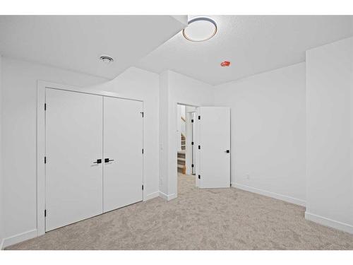 413 18 Avenue Nw, Calgary, AB - Indoor Photo Showing Other Room