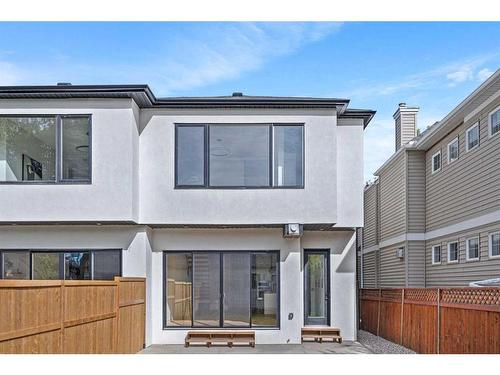 413 18 Avenue Nw, Calgary, AB - Outdoor