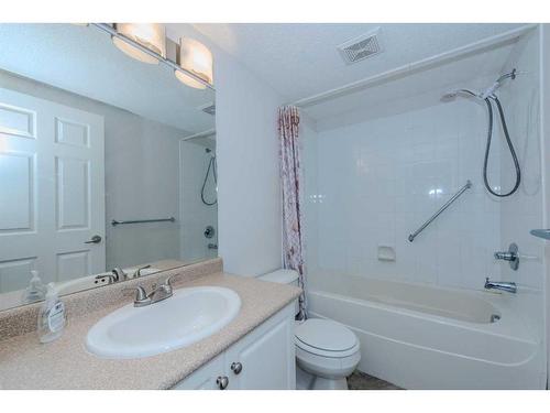 4111-4975 130 Avenue Se, Calgary, AB - Indoor Photo Showing Bathroom