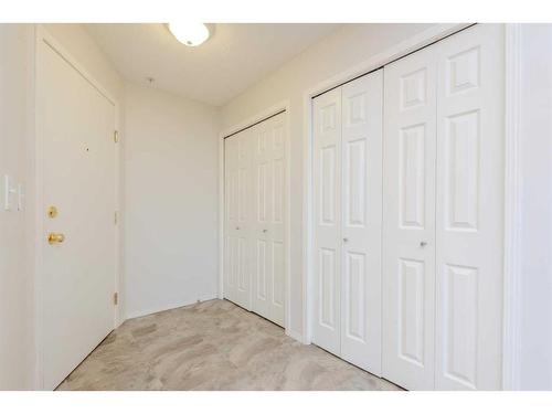 4111-4975 130 Avenue Se, Calgary, AB - Indoor Photo Showing Other Room