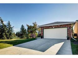 71 Evergreen Grove SW Calgary, AB T2Y 3E9