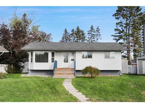 12 Harmon Place Sw, Calgary, AB - Outdoor