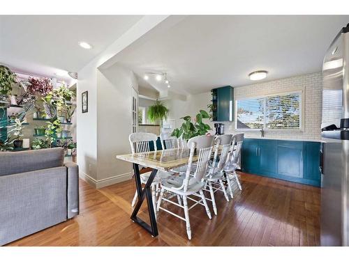 12 Harmon Place Sw, Calgary, AB - Indoor Photo Showing Dining Room