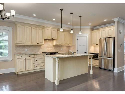 1-420 8 Street Nw, Calgary, AB - Indoor Photo Showing Kitchen With Stainless Steel Kitchen With Upgraded Kitchen