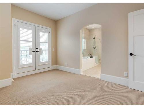 1-420 8 Street Nw, Calgary, AB - Indoor Photo Showing Other Room